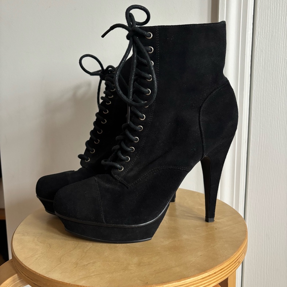 Steve Madden Black Suede Lace-Up Heeled Boots Size 10